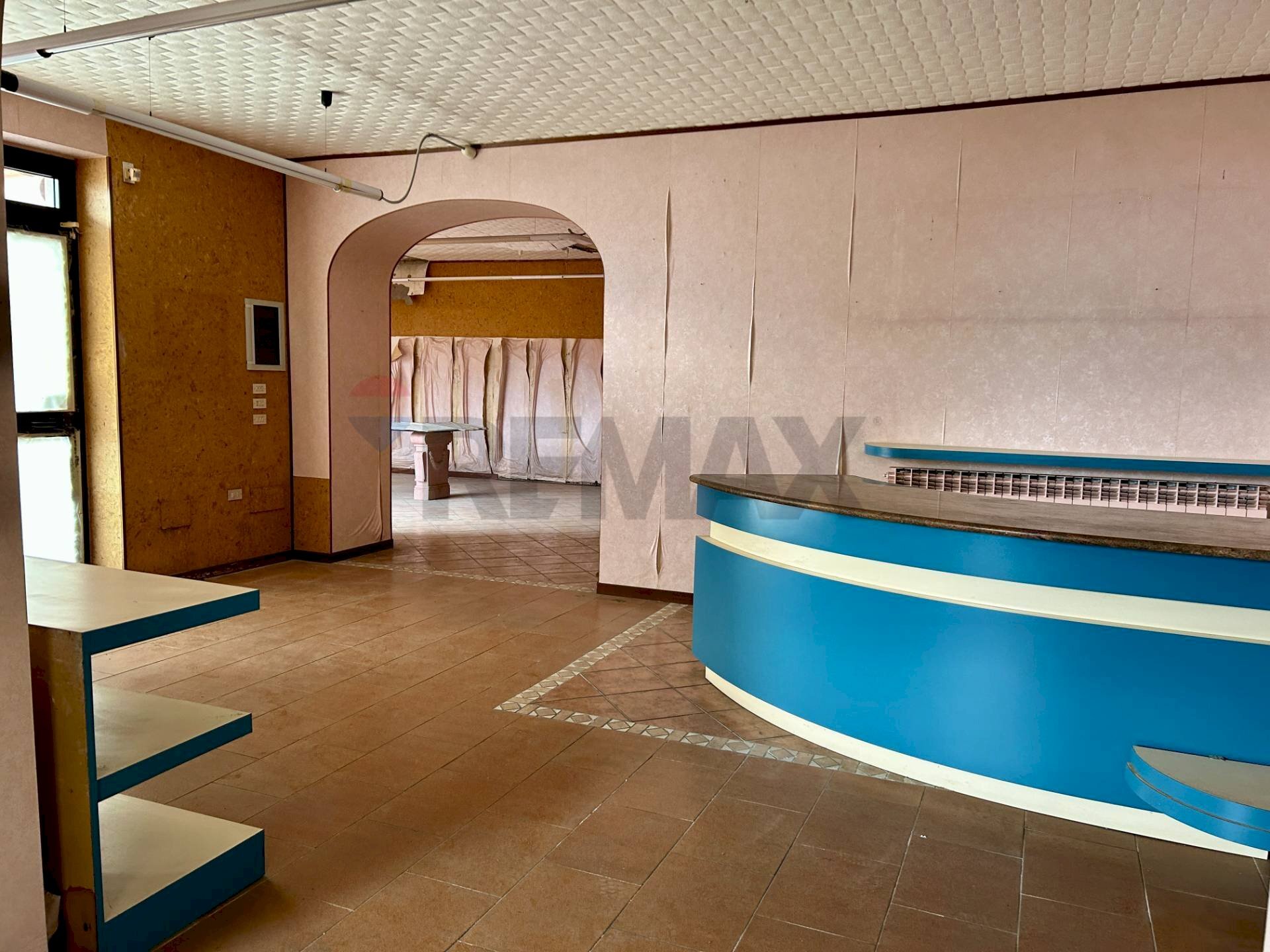 Piscina - Locale Commerciale Lovere - foto 2