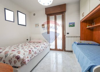 Camera / camera da letto - Quadrilocale Via Dei Pradelli
 
9, Brembate - foto 13