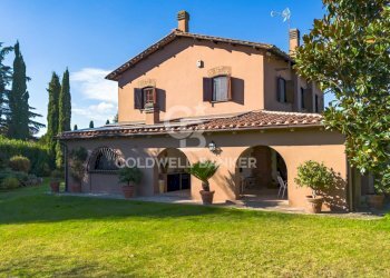 Foto 1 - Villa Strada Monte Bianchello
 
7, Nepi - foto 1