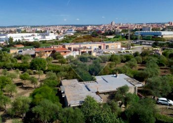 Edificio all\'aperto - Villa Sassari - foto 1