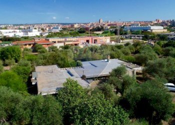 Edificio all\'aperto - Villa Sassari - foto 27