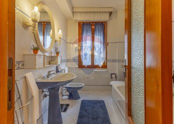 Bagno - Appartamento Via Madrid
 
30, Sassari - foto 12