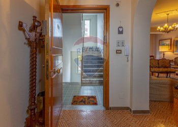 Scale - Appartamento Via Madrid
 
30, Sassari - foto 22