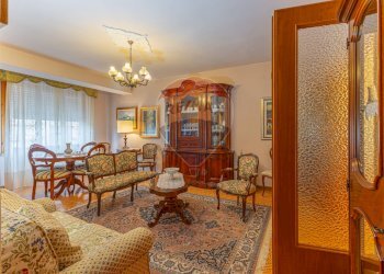 Sala da pranzo - Appartamento Via Madrid
 
30, Sassari - foto 23