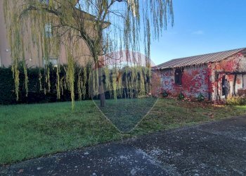 Casa all\'aperto - Locale Commerciale Flumeri - foto 2