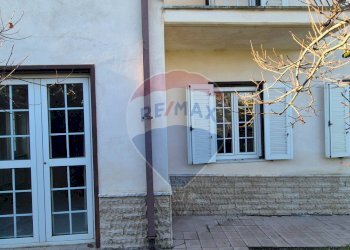 Casa all\'aperto - Locale Commerciale Flumeri - foto 2