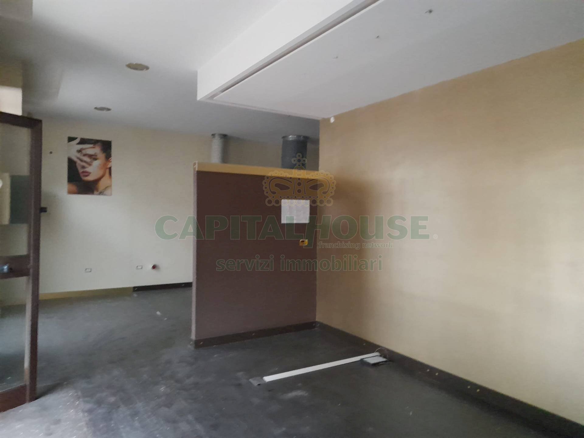 Foto 3 - Locale Commerciale Via Paesiello, Caserta - foto 3