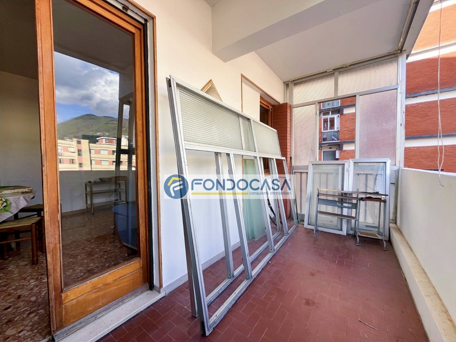 esterno - Three-room apartment galleria leonardo da vinci, Massa - photo 3