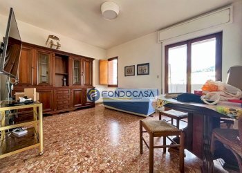 soggiorno - Trilocale galleria leonardo da vinci, Massa - foto 4