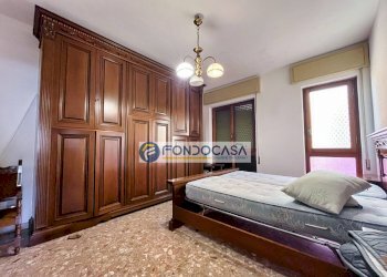 camera matrimoniale - Trilocale galleria leonardo da vinci, Massa - foto 18