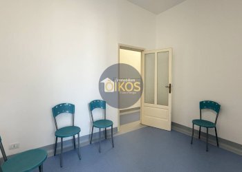 Foto 3 - Quadrilocale Via Tobruk
 
2, Fasano - foto 3