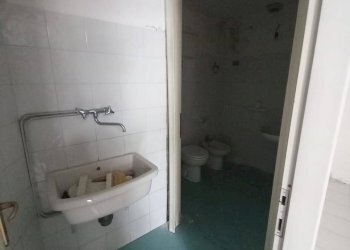 Foto 4 - Locale Commerciale VIA TURATI
 
1, Ozieri - foto 4