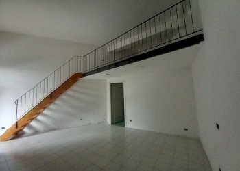 Foto 5 - Locale Commerciale VIA TURATI
 
1, Ozieri - foto 5