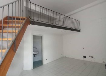 Foto 7 - Locale Commerciale VIA TURATI
 
1, Ozieri - foto 7