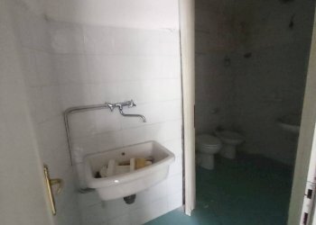 Foto 9 - Locale Commerciale VIA TURATI
 
1, Ozieri - foto 9