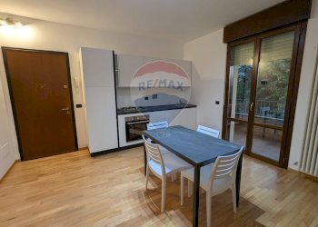 Sala da pranzo - Bilocale Via Dino Buzzati
 
33, Reggio nell'Emilia - foto 1