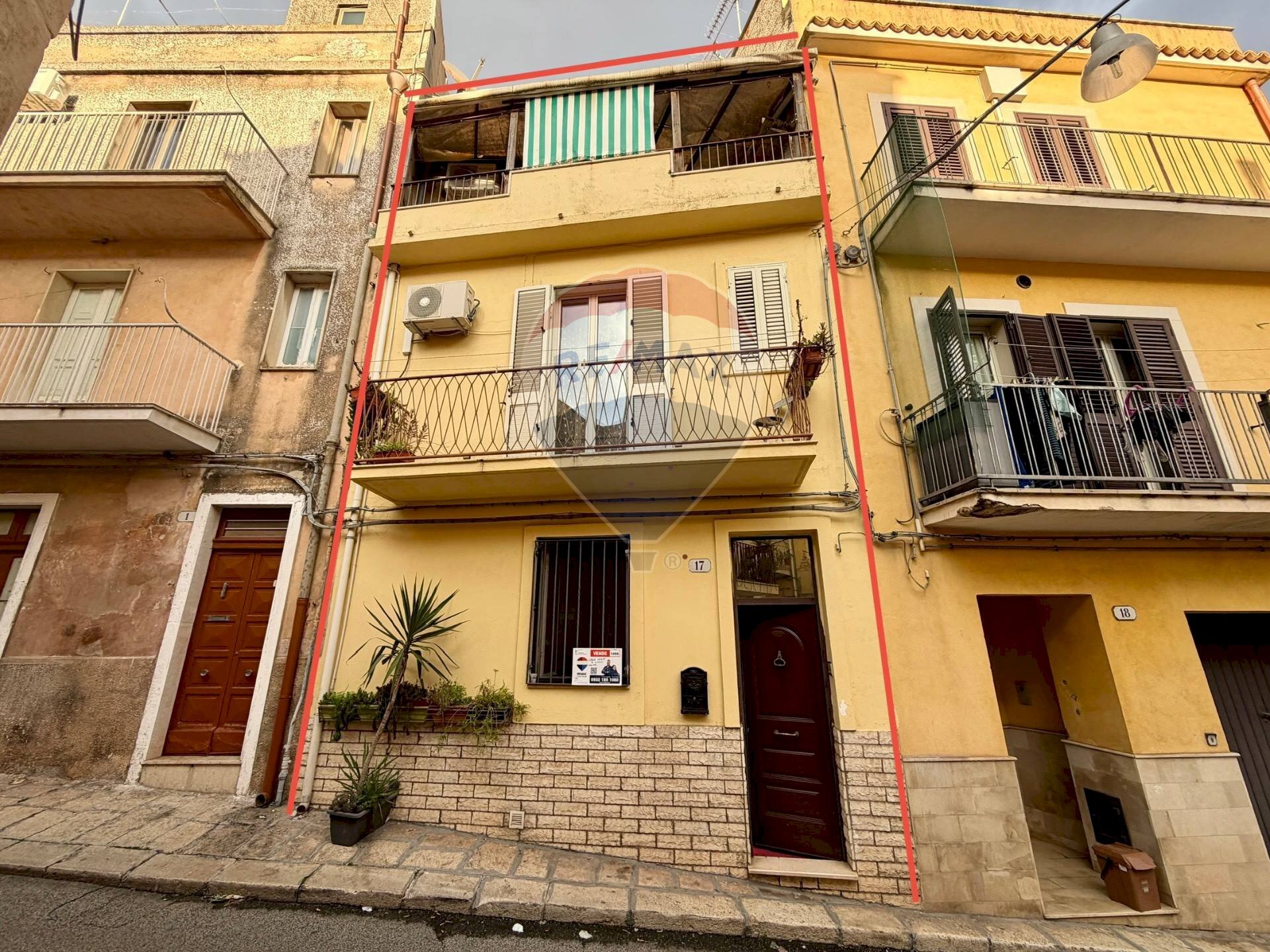 Edificio all\'aperto - Casa indipendente Largo Mentana
 
17, Ragusa - foto 3