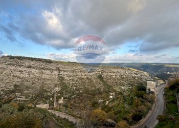 Vista delle montagne - Casa indipendente Largo Mentana
 
17, Ragusa - foto 30