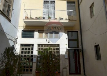 Edificio all\'aperto - Appartamento via dottore antonio criscione
 
13, Ragusa - foto 1