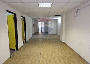 Hall / corridoio - Locale Commerciale san massimiliano kolbe
2, Ragusa - foto 10