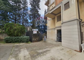 Edificio all\'aperto - Locale Commerciale san massimiliano kolbe
2, Ragusa - foto 13