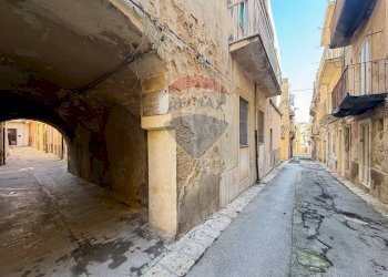 Edificio all\'aperto - Box Vico Sbezzi
 
3, Ragusa - foto 1