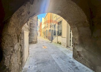 Edificio all\'aperto - Box Vico Sbezzi
 
3, Ragusa - foto 5