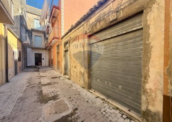 Edificio all\'aperto - Box Vico Sbezzi
 
3, Ragusa - foto 6