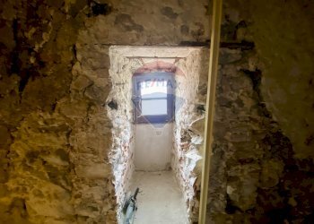 Stanza vuota - Casa indipendente via jorga
 
19, Piana degli Albanesi - foto 3