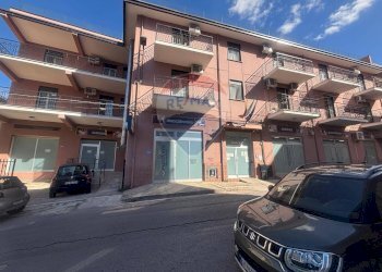 Edificio all\'aperto - Commercial Premises Via Liberta'
 
66/68, Partinico - photo 1