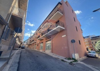Edificio all\'aperto - Commercial Premises Via Liberta'
 
66/68, Partinico - photo 20