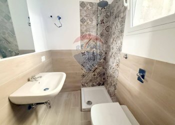 Bagno - Bilocale Via San Francesco D'Assisi
 
52, Trapani - foto 15