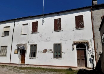 Foto 1 - Casa indipendente Piazza Fetonte
 
32, Ferrara - foto 1