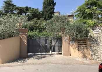 Cancello d\'accesso al resede condominiale - Apartment Via delle Cappelle di Sopra, Calenzano - photo 5