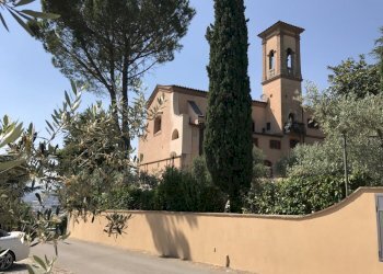 Vista del complesso dalla strada - Apartment Via delle Cappelle di Sopra, Calenzano - photo 20
