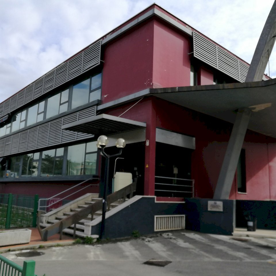 Veduta dall\'esterno della porzione di palazzina ad uso uffici - Ufficio Via Francesco Berni, Empoli - foto 1