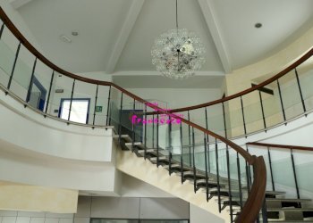 Particolare delle bellissime scale - Ufficio Via Francesco Berni, Empoli - foto 8