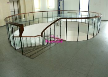 Particolare dello sbarco delle scale al piano primo - Ufficio Via Francesco Berni, Empoli - foto 9