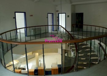 Particolare delle scale al primo piano - Ufficio Via Francesco Berni, Empoli - foto 15