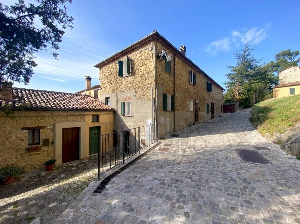 Facciata - Casa indipendente via Felice Cavallotti, San Leo - foto 1