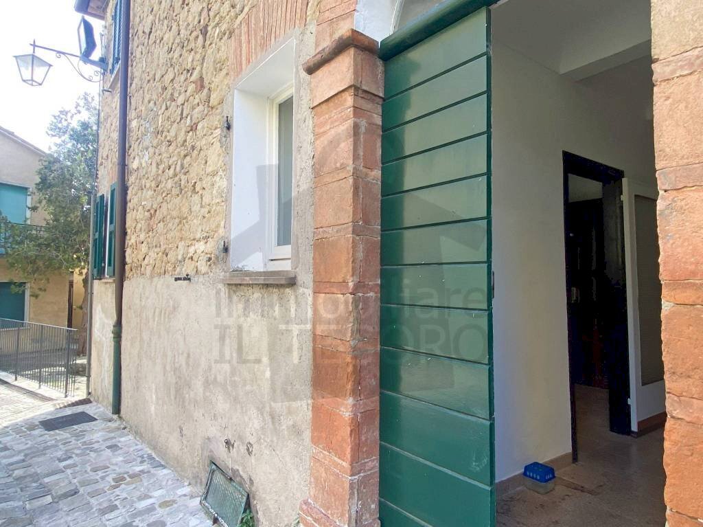 Facciata - Casa indipendente via Felice Cavallotti, San Leo - foto 3