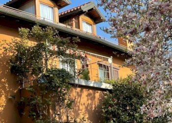 Facciata - Villa via Calcinate, 2, Gavirate - foto 22