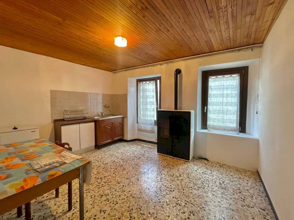 Cucina - Rustico Frazione Salogni, Fabbrica Curone - foto 3