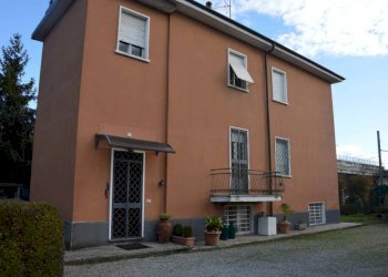 Facciata - Villa via Bellinzona, 22, Gallarate - foto 6