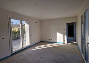 Cucina - Trilocale viale Luigi Borri, 134, Varese (zona Bustecche) - foto 4