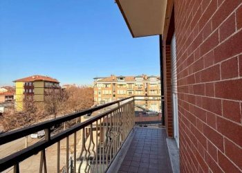 Balcone - Trilocale viale Eloisia Barbaroux, 45, Carmagnola - foto 8