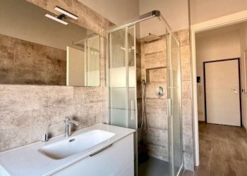 Bagno - Trilocale viale Eloisia Barbaroux, 45, Carmagnola - foto 14