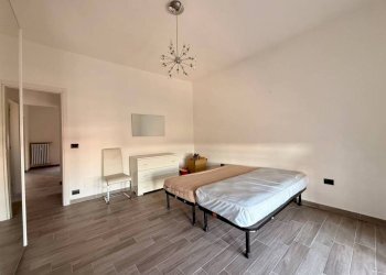 Camera da letto - Trilocale viale Eloisia Barbaroux, 45, Carmagnola - foto 16