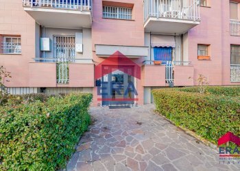 ingresso stabile - Bilocale viale Italia
30, Corsico - foto 14