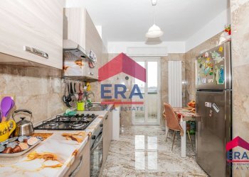 cucina - Quadrilocale via Benvenuto Cellini
28, Corsico - foto 1